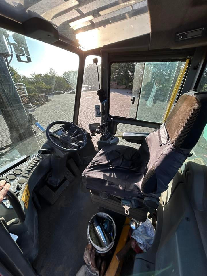 Kalmar DCE160-6 - رافعة شوكية ديزل: صور 4 Kalmar DCE160-6 - رافعة شوكية ديزل: صور 4