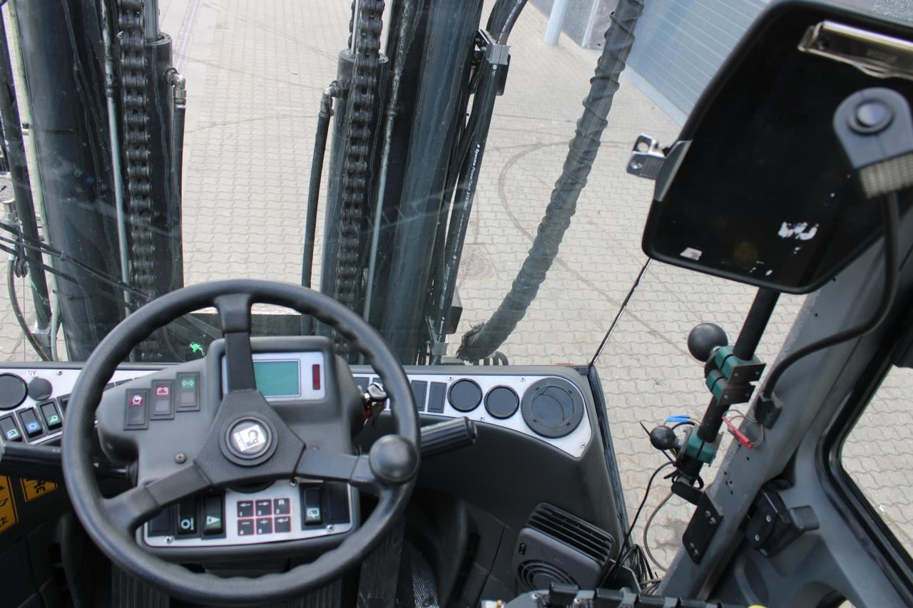 Kalmar DCE80-9 - رافعة شوكية ديزل: صور 4 Kalmar DCE80-9 - رافعة شوكية ديزل: صور 4