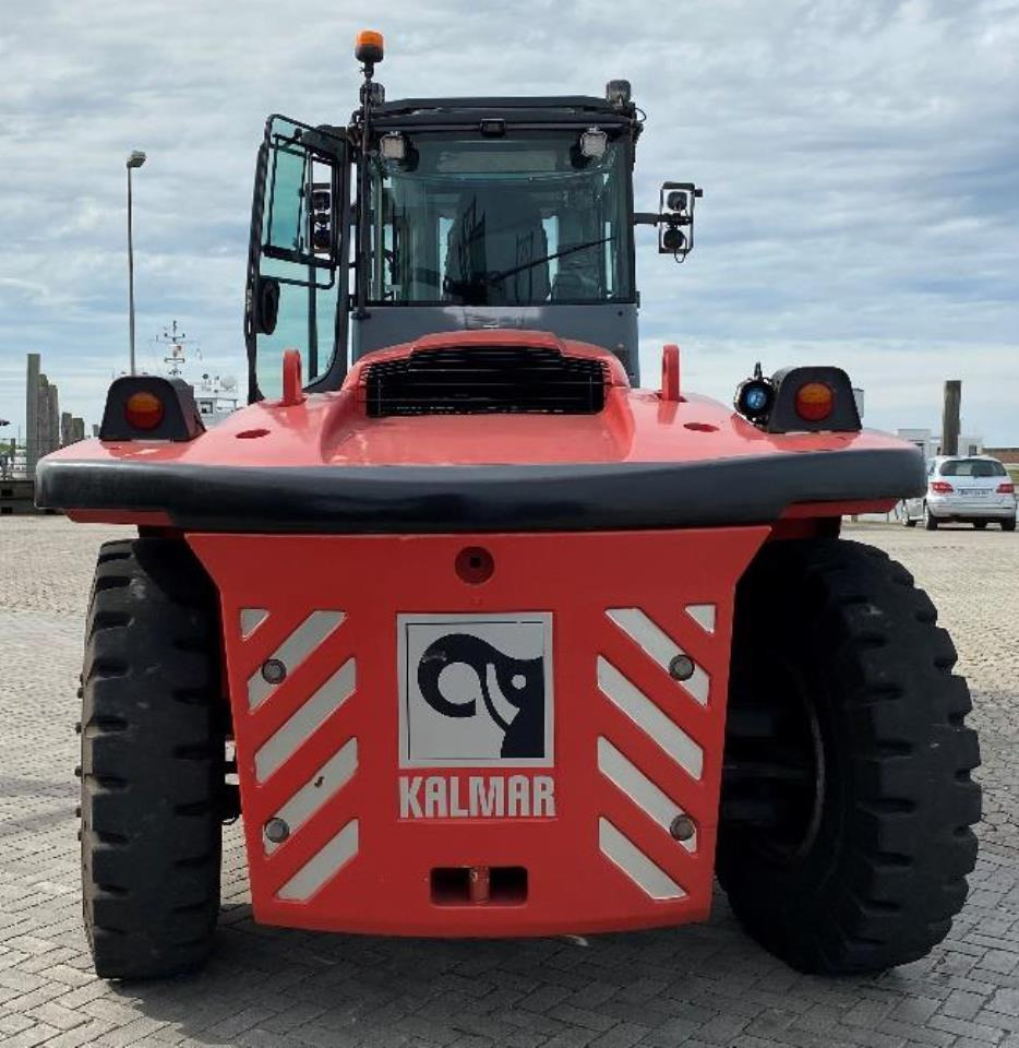 Kalmar DCG250-12 - رافعة شوكية ديزل: صور 3 Kalmar DCG250-12 - رافعة شوكية ديزل: صور 3