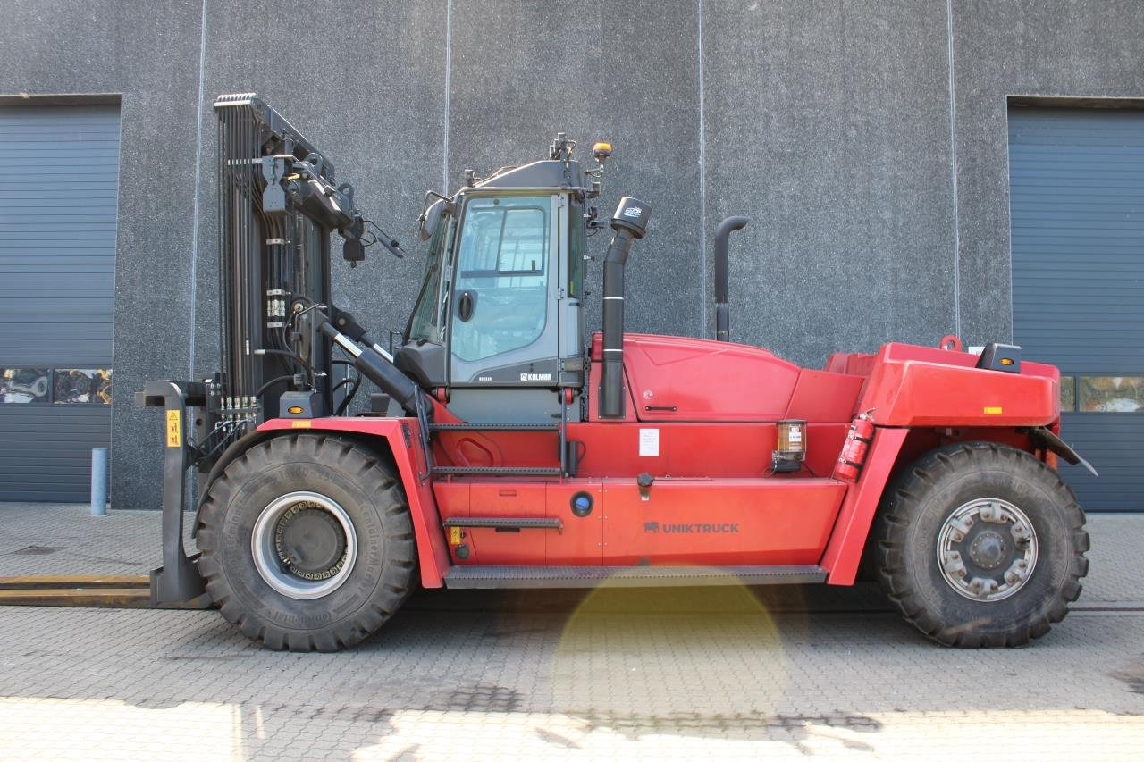 Kalmar DCG330-12 - رافعة شوكية ديزل: صور 1 Kalmar DCG330-12 - رافعة شوكية ديزل: صور 1