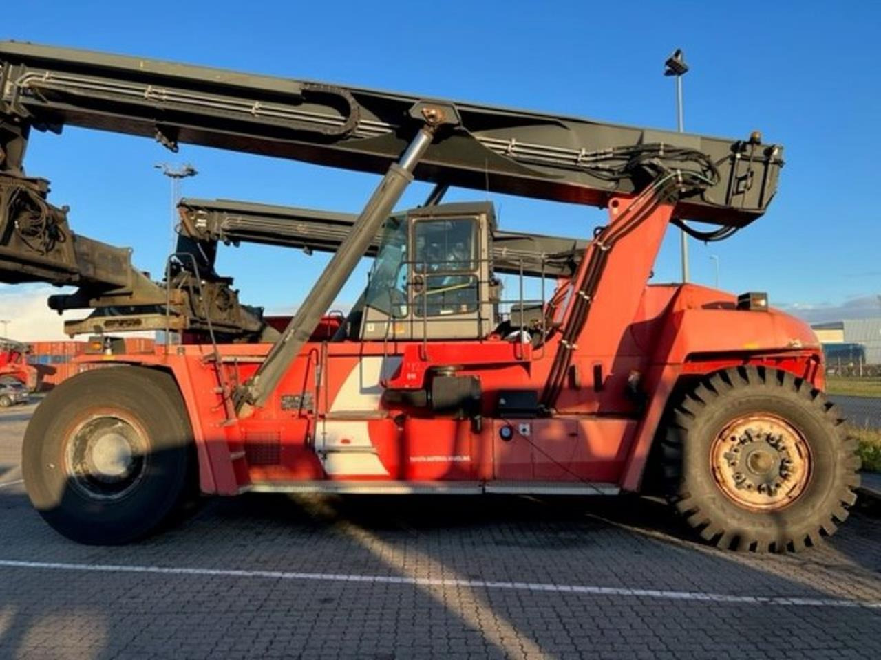 Kalmar DRF450-65S6X - رافعات حاويات: صور 1 Kalmar DRF450-65S6X - رافعات حاويات: صور 1