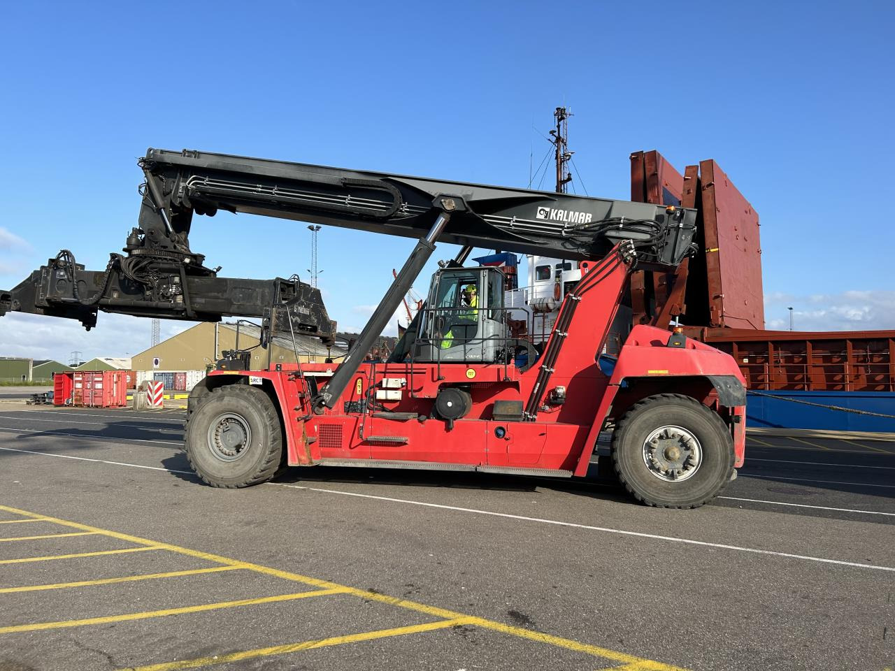 Kalmar DRG450-65S5 - رافعات حاويات: صور 1 Kalmar DRG450-65S5 - رافعات حاويات: صور 1
