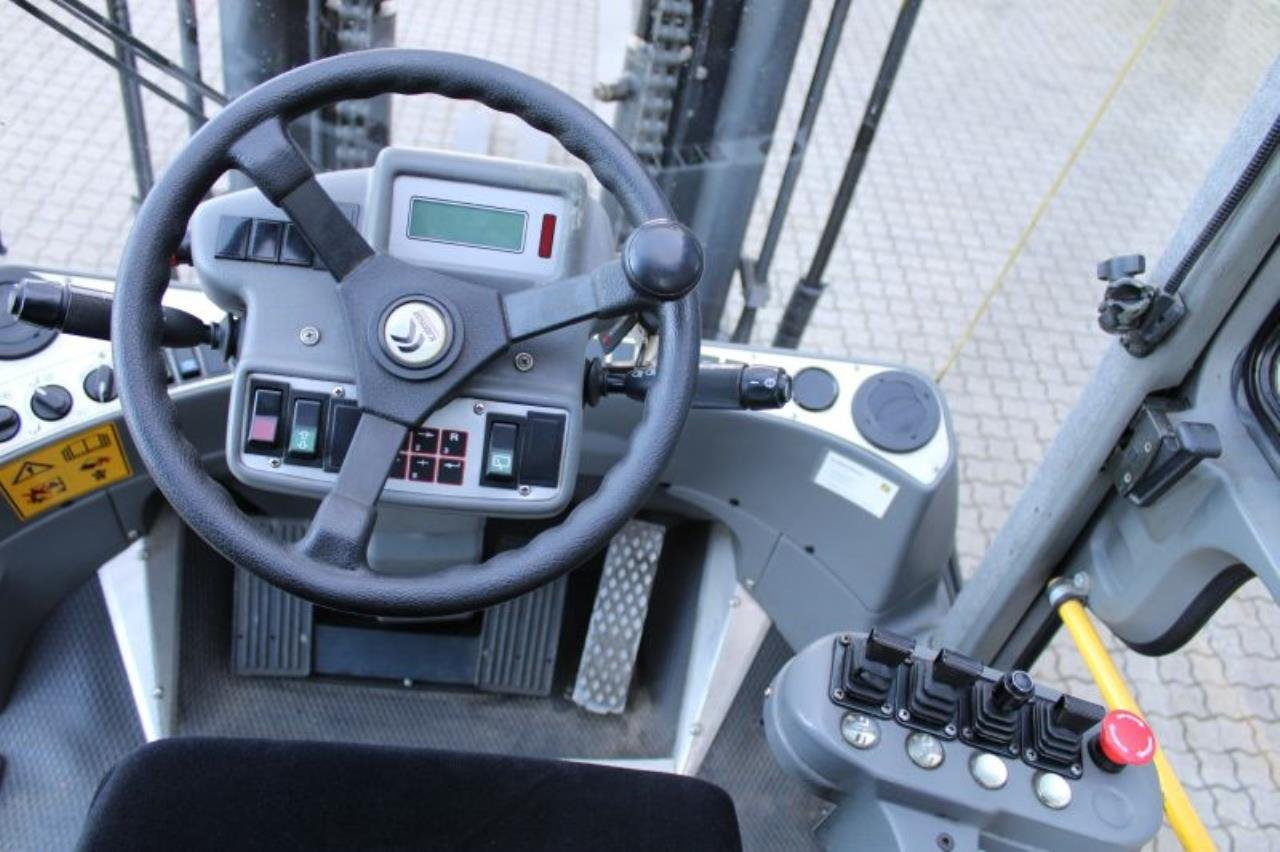 Kalmar ECD80-6 - رافعة شوكية كهربائية: صور 4 Kalmar ECD80-6 - رافعة شوكية كهربائية: صور 4