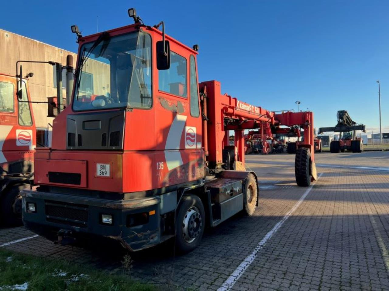 Kalmar TT618 - جرارات صالات المطارات: صور 2 Kalmar TT618 - جرارات صالات المطارات: صور 2