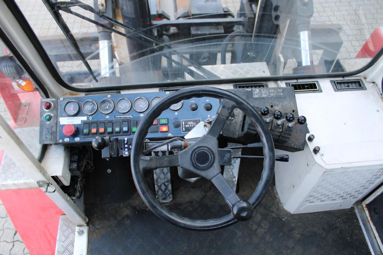 SveTruck 15120-35 - رافعة شوكية ديزل: صور 4 SveTruck 15120-35 - رافعة شوكية ديزل: صور 4