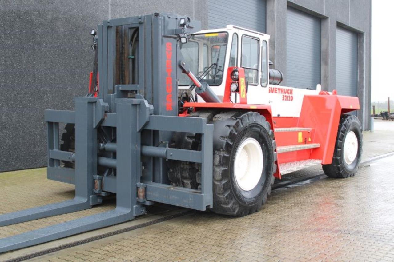SveTruck 32120-46 - رافعة شوكية ديزل: صور 2 SveTruck 32120-46 - رافعة شوكية ديزل: صور 2