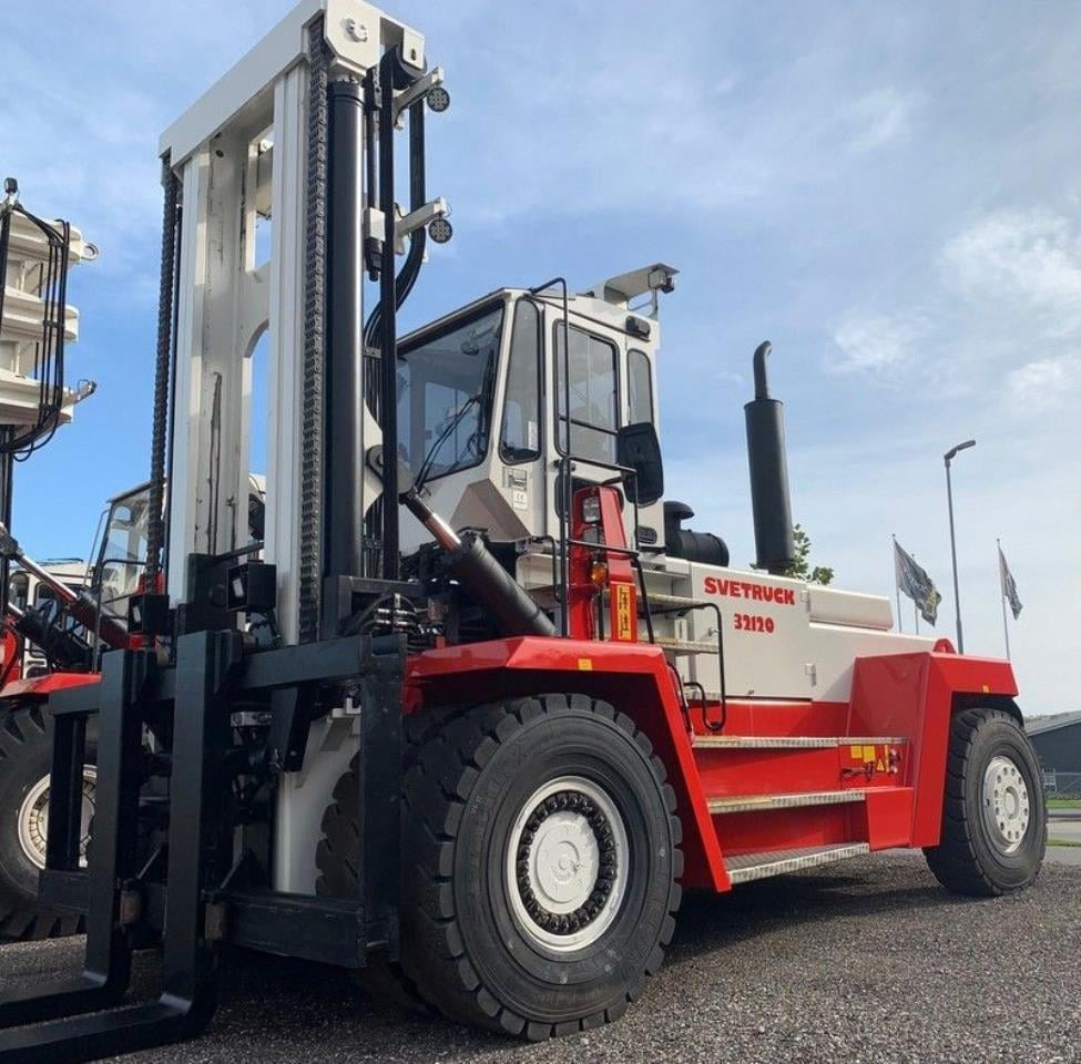 SveTruck 32120-50 - رافعة شوكية ديزل: صور 2 SveTruck 32120-50 - رافعة شوكية ديزل: صور 2