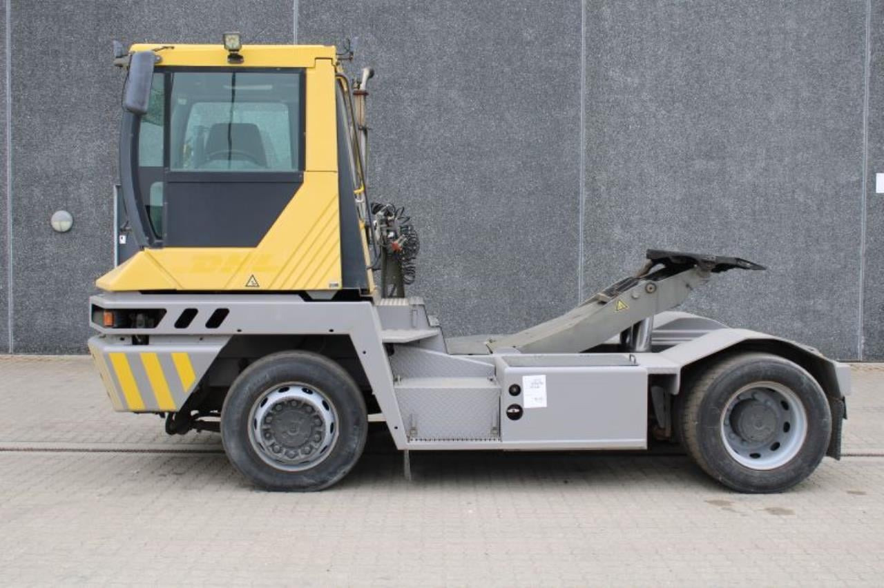 Terberg RT222 - جرارات صالات المطارات: صور 1 Terberg RT222 - جرارات صالات المطارات: صور 1