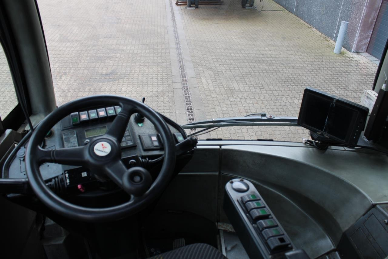 Terberg RT222 - جرارات صالات المطارات: صور 4 Terberg RT222 - جرارات صالات المطارات: صور 4