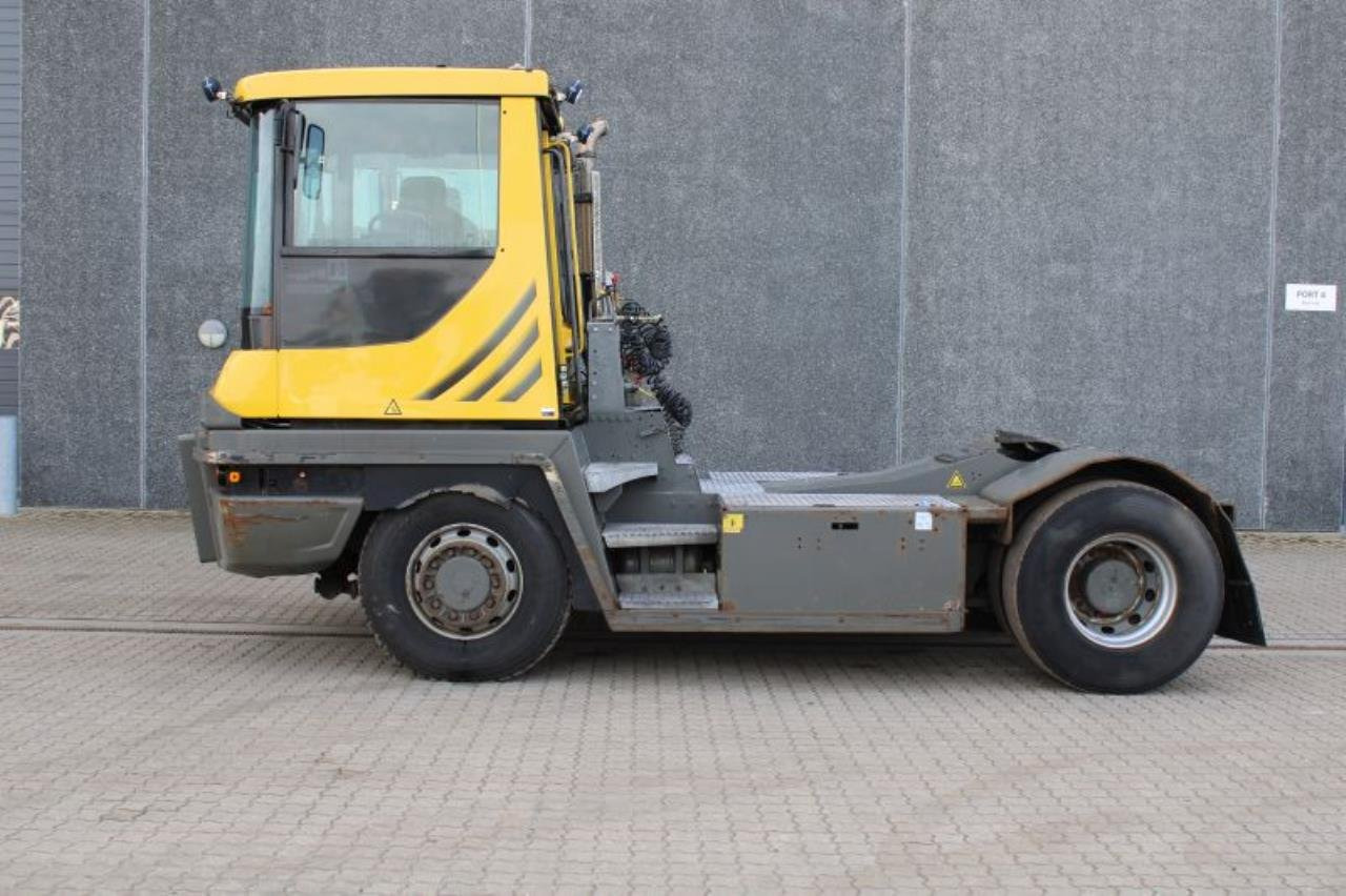 Terberg RT283 - جرارات صالات المطارات: صور 1 Terberg RT283 - جرارات صالات المطارات: صور 1