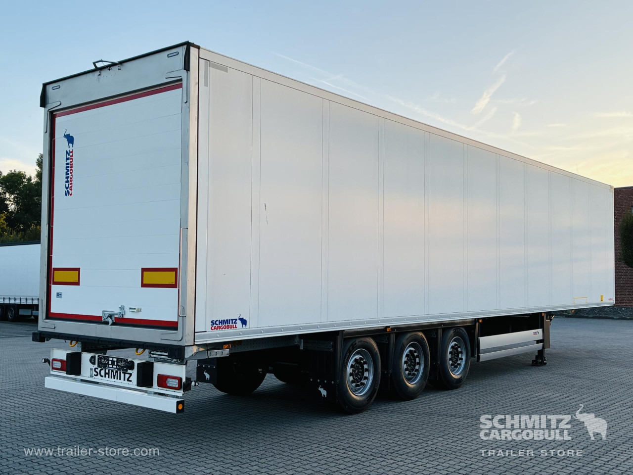 SCHMITZ Auflieger Frischdienst Standard Roller shutter - مبردة نصف مقطورة: صور 1 SCHMITZ Auflieger Frischdienst Standard Roller shutter - مبردة نصف مقطورة: صور 1