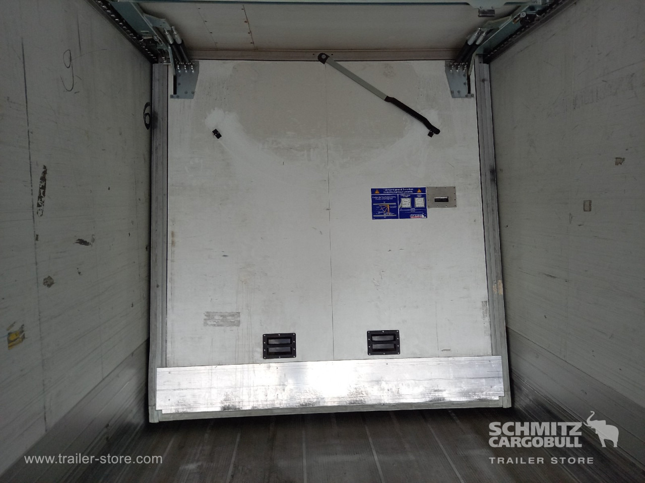SCHMITZ Auflieger Tiefkühler Multitemp Roller shutter - متساوي نصف مقطورة: صور 3 SCHMITZ Auflieger Tiefkühler Multitemp Roller shutter - متساوي نصف مقطورة: صور 3