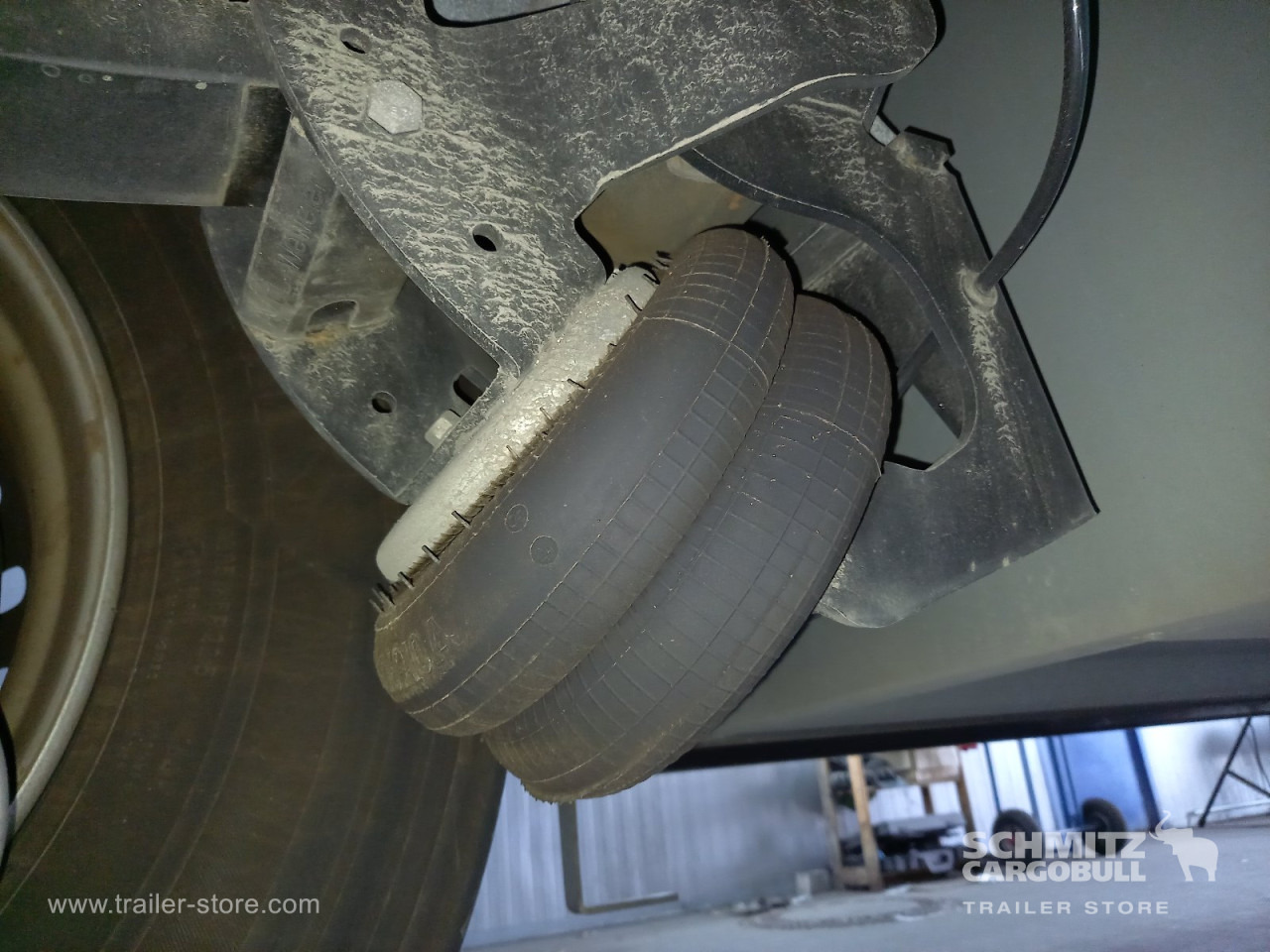 SCHMITZ Auflieger Tiefkühler Standard Double deck - متساوي نصف مقطورة: صور 3 SCHMITZ Auflieger Tiefkühler Standard Double deck - متساوي نصف مقطورة: صور 3