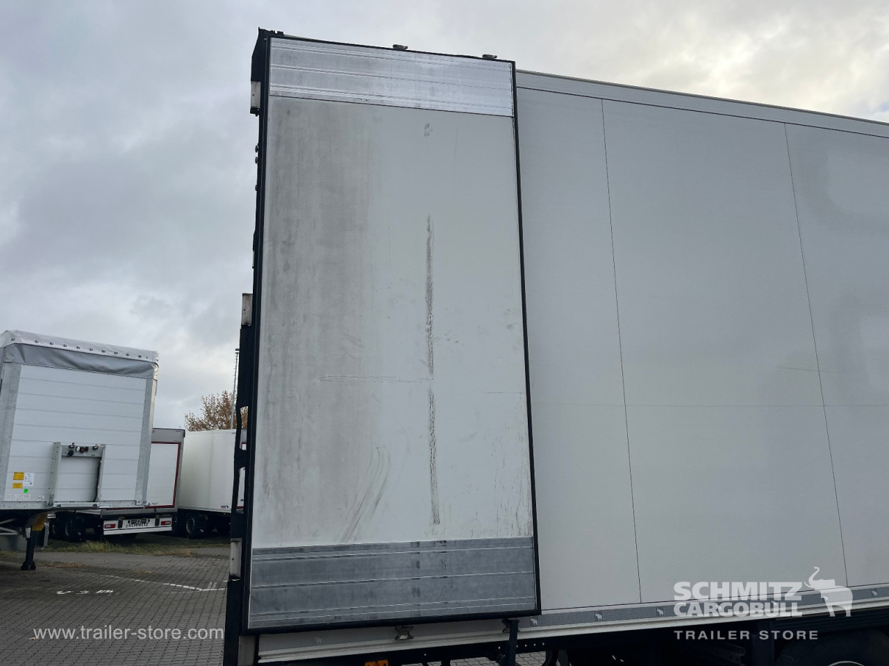 SCHMITZ Auflieger Tiefkühler Standard Double deck - متساوي نصف مقطورة: صور 4 SCHMITZ Auflieger Tiefkühler Standard Double deck - متساوي نصف مقطورة: صور 4