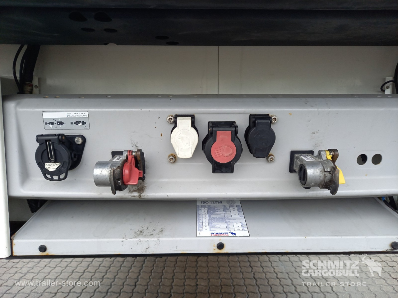 SCHMITZ Auflieger Tiefkühler Standard Double deck - متساوي نصف مقطورة: صور 4 SCHMITZ Auflieger Tiefkühler Standard Double deck - متساوي نصف مقطورة: صور 4