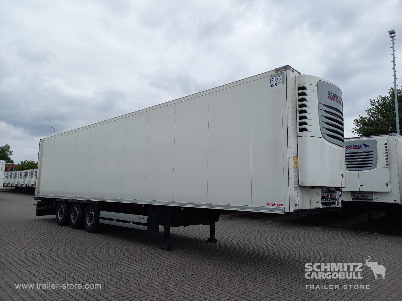 SCHMITZ Auflieger Tiefkühler Standard - متساوي نصف مقطورة: صور 1 SCHMITZ Auflieger Tiefkühler Standard - متساوي نصف مقطورة: صور 1