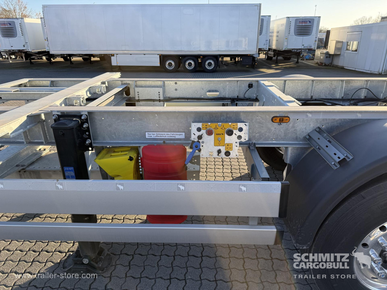 SCHMITZ Zentralachsanhänger Wechselfahrgestell Standard - شاحنات الحاويات / جسم علوي قابل للتغيير مقطورة: صور 2 SCHMITZ Zentralachsanhänger Wechselfahrgestell Standard - شاحنات الحاويات / جسم علوي قابل للتغيير مقطورة: صور 2