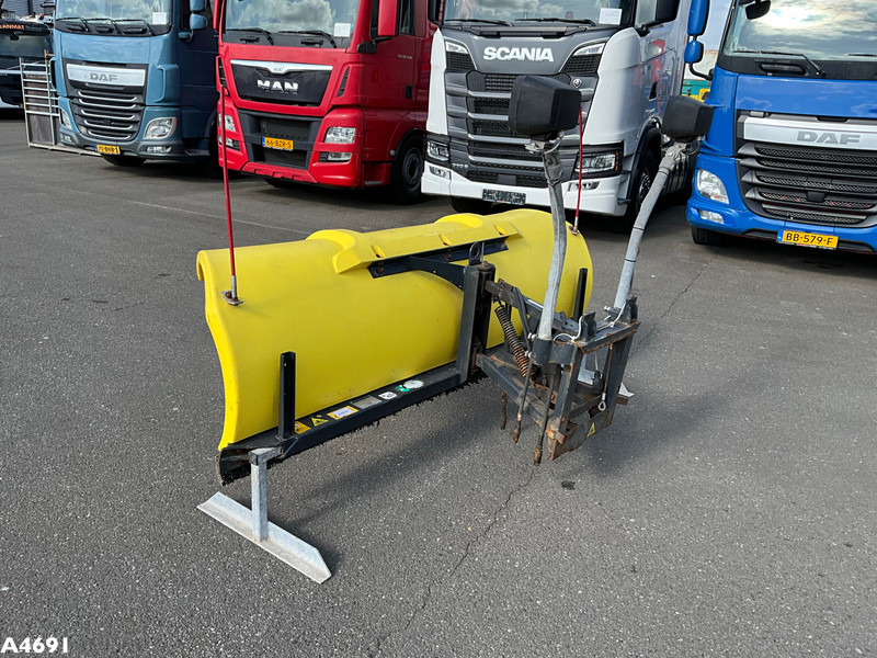 Aebi Schmidt SNK 24.1 Sneeuwploeg - ملحقات: صور 4 Aebi Schmidt SNK 24.1 Sneeuwploeg - ملحقات: صور 4