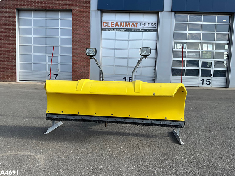 Aebi Schmidt SNK 24.1 Sneeuwploeg - ملحقات: صور 1 Aebi Schmidt SNK 24.1 Sneeuwploeg - ملحقات: صور 1