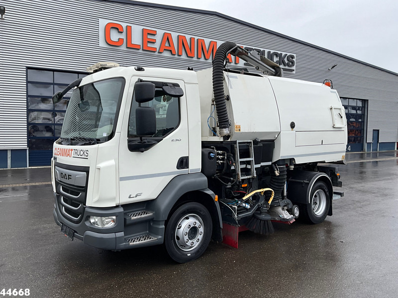 DAF FA LF 230 Euro 6 Johnston VT652 Just 87.278 km! - سياره كنس شوارع: صور 3 DAF FA LF 230 Euro 6 Johnston VT652 Just 87.278 km! - سياره كنس شوارع: صور 3