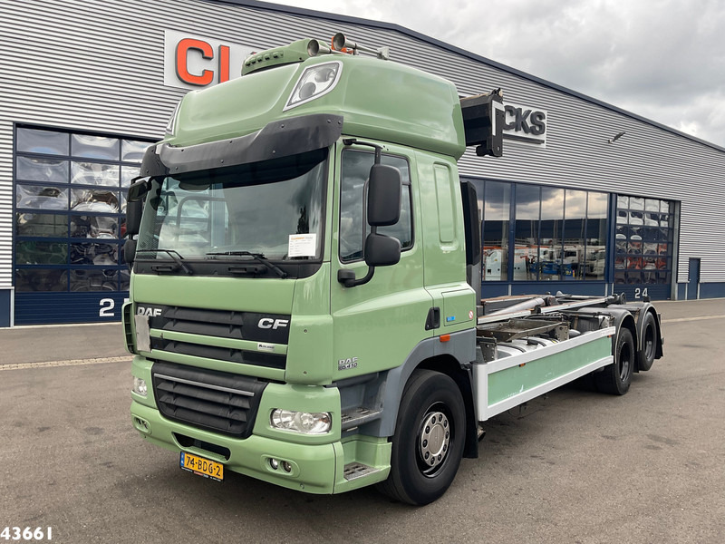 DAF FAS 85 CF 410 VDL 21 Ton haakarmsysteem - شاحنة ذات الخطاف: صور 2 DAF FAS 85 CF 410 VDL 21 Ton haakarmsysteem - شاحنة ذات الخطاف: صور 2
