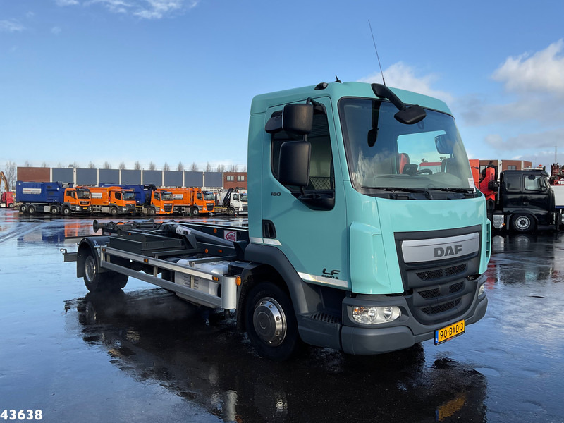 DAF LF 180 Euro 6 14 Ton haakarmsysteem - شاحنة ذات الخطاف: صور 5 DAF LF 180 Euro 6 14 Ton haakarmsysteem - شاحنة ذات الخطاف: صور 5