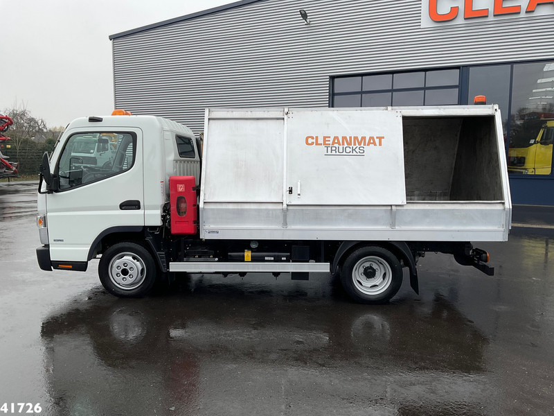 FUSO Canter 3C15 3.0 DI Veegvuilopbouw met belading - شاحنة القمامة: صور 4 FUSO Canter 3C15 3.0 DI Veegvuilopbouw met belading - شاحنة القمامة: صور 4