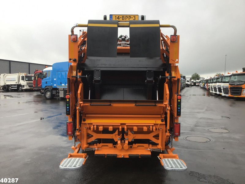 FUSO Canter 9C18 Geesink 7m3 - شاحنة القمامة: صور 4 FUSO Canter 9C18 Geesink 7m3 - شاحنة القمامة: صور 4