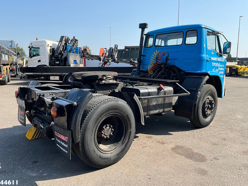 Ford DA 2817 - شاحنة جرار: صور 3 Ford DA 2817 - شاحنة جرار: صور 3