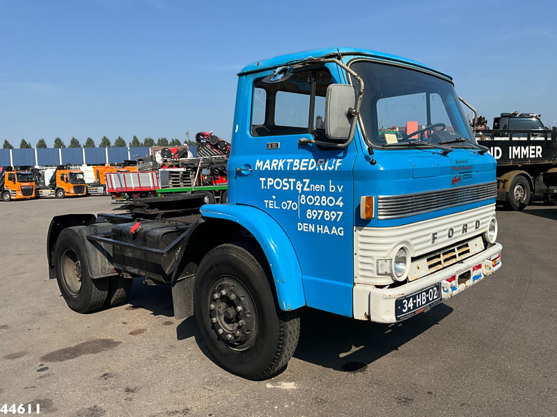 Ford DA 2817 - شاحنة جرار: صور 2 Ford DA 2817 - شاحنة جرار: صور 2