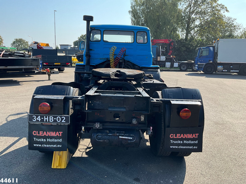 Ford DA 2817 - شاحنة جرار: صور 5 Ford DA 2817 - شاحنة جرار: صور 5