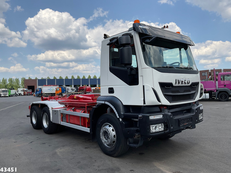 Iveco AD260T 6x4 Euro 6 AJK 20 haakarmsysteem - شاحنة ذات الخطاف: صور 3 Iveco AD260T 6x4 Euro 6 AJK 20 haakarmsysteem - شاحنة ذات الخطاف: صور 3