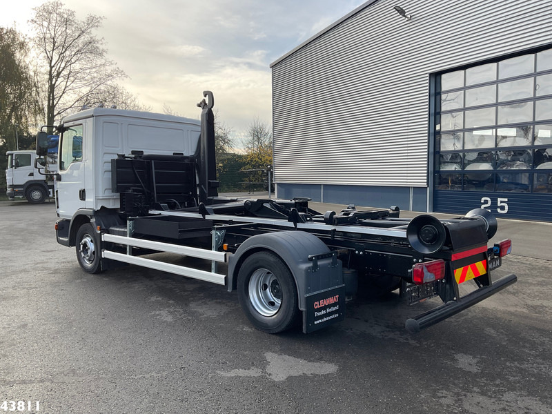 MAN TGL 12.220 Euro 6 12 Ton haakarmsysteem - شاحنة ذات الخطاف: صور 3 MAN TGL 12.220 Euro 6 12 Ton haakarmsysteem - شاحنة ذات الخطاف: صور 3