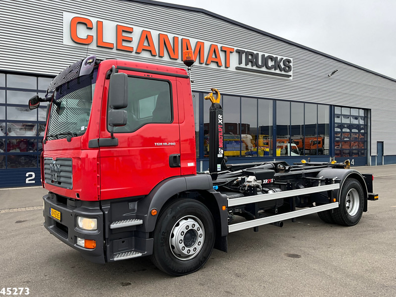 MAN TGM 18.280 Multilift 21 Ton haakarmsysteem Just 25.790 km! - شاحنة ذات الخطاف: صور 2 MAN TGM 18.280 Multilift 21 Ton haakarmsysteem Just 25.790 km! - شاحنة ذات الخطاف: صور 2