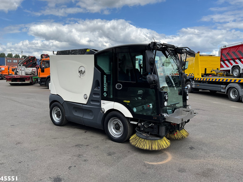 سياره كنس شوارع Mathieu MC 210 Azura Flex Euro 6: صور 8 سياره كنس شوارع Mathieu MC 210 Azura Flex Euro 6: صور 8