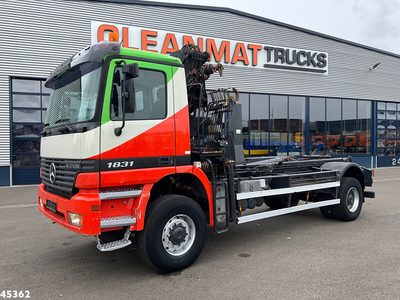 Mercedes-Benz Actros 1931 AK 4x4 Hiab 12 Tonmeter laadkraan - شاحنة ذات الخطاف, شاحنة كرين: صور 2 Mercedes-Benz Actros 1931 AK 4x4 Hiab 12 Tonmeter laadkraan - شاحنة ذات الخطاف, شاحنة كرين: صور 2