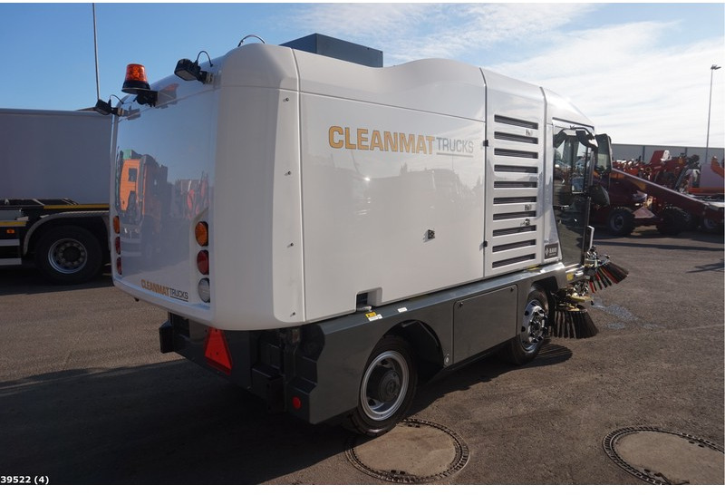 Ravo 540 CD with 3-rd brush - سياره كنس شوارع: صور 3 Ravo 540 CD with 3-rd brush - سياره كنس شوارع: صور 3