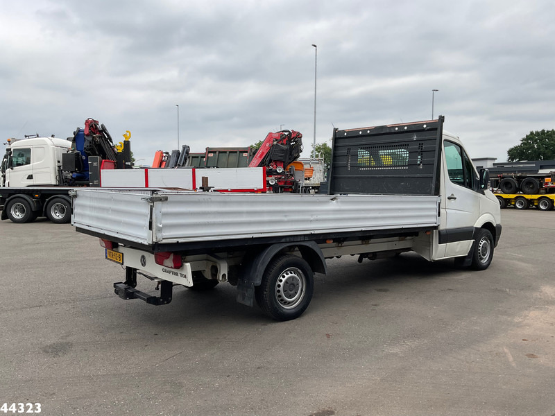 Volkswagen Crafter 35 2.5 TDI - شاحنات مسطحة: صور 4 Volkswagen Crafter 35 2.5 TDI - شاحنات مسطحة: صور 4