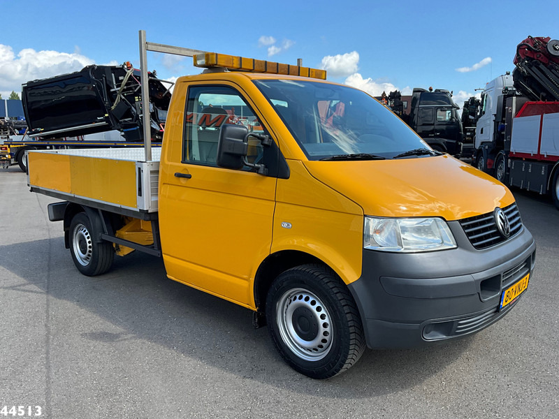 Volkswagen Transporter 2.0 300 Manual - شاحنات مسطحة: صور 2 Volkswagen Transporter 2.0 300 Manual - شاحنات مسطحة: صور 2