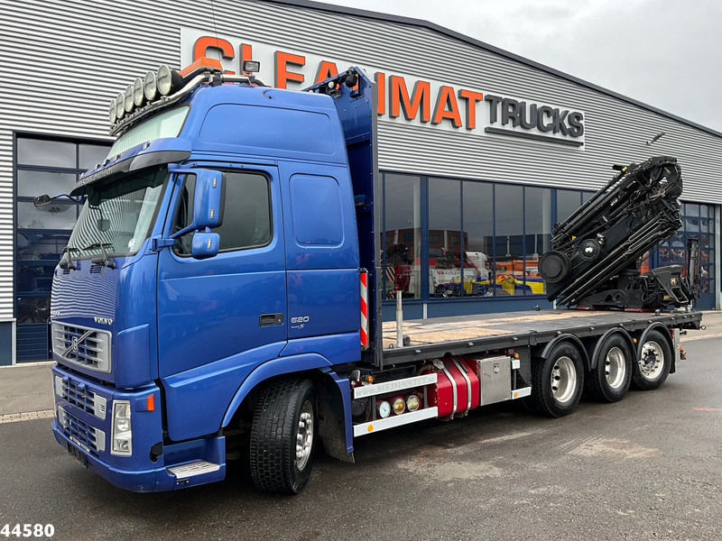 Volvo FH 520 8x4 Euro 5 Hiab 24 Tonmeter laadkraan + Fly-jib - شاحنة كرين: صور 2 Volvo FH 520 8x4 Euro 5 Hiab 24 Tonmeter laadkraan + Fly-jib - شاحنة كرين: صور 2