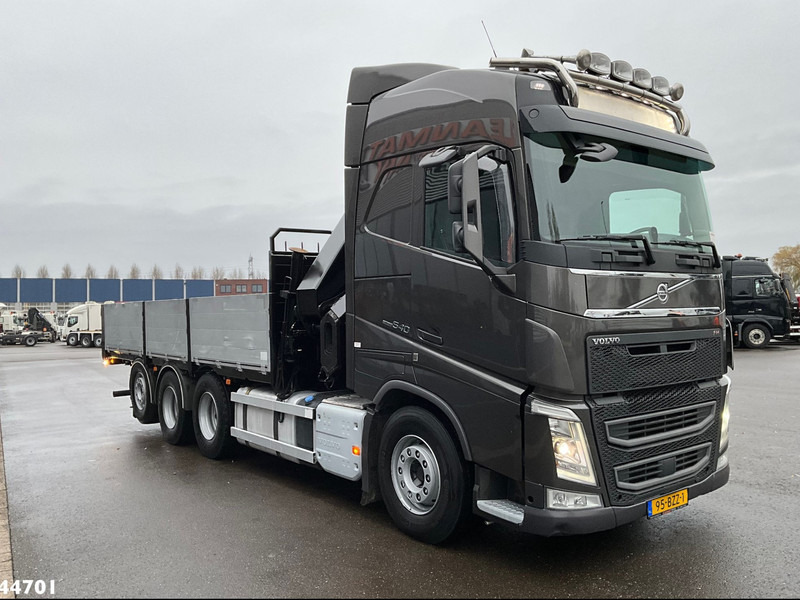 Volvo FH 540 8x4 Euro 6 Hiab 37 Tonmeter laadkraan - شاحنة كرين: صور 5 Volvo FH 540 8x4 Euro 6 Hiab 37 Tonmeter laadkraan - شاحنة كرين: صور 5