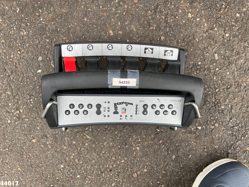 شاحنة ذات الخطاف, شاحنة كرين Volvo FM 420 8x2 Hiab 25 Tonmeter laadkraan + Welvaarts weighing system: صور 12