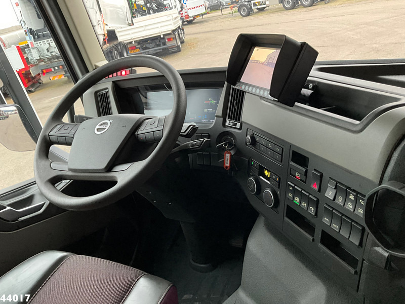 Interior photo 2: شاحنة ذات الخطاف, شاحنة كرين Volvo FM 420 8x2 Hiab 25 Tonmeter laadkraan + Welvaarts weighing system