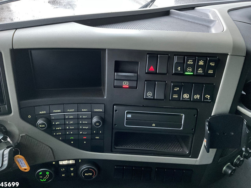 شاحنة كرين Volvo FM 460 8x4 Euro 6 HMF 26 tonmeter laadkraan: صور 17