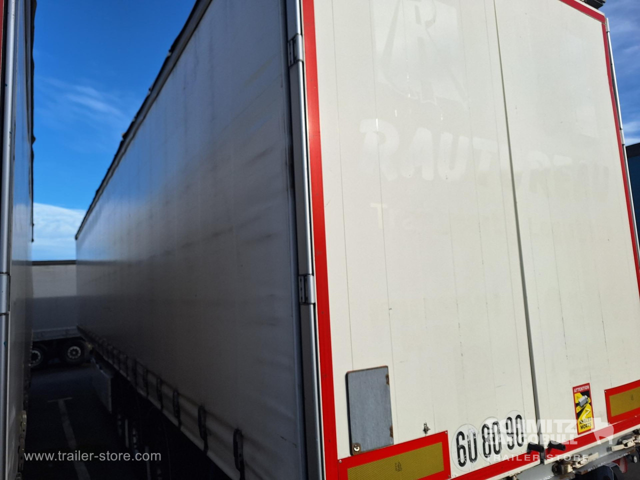 FRUEHAUF Curtainsider Standard Taillift - الخيمة نصف مقطورة: صور 5 FRUEHAUF Curtainsider Standard Taillift - الخيمة نصف مقطورة: صور 5