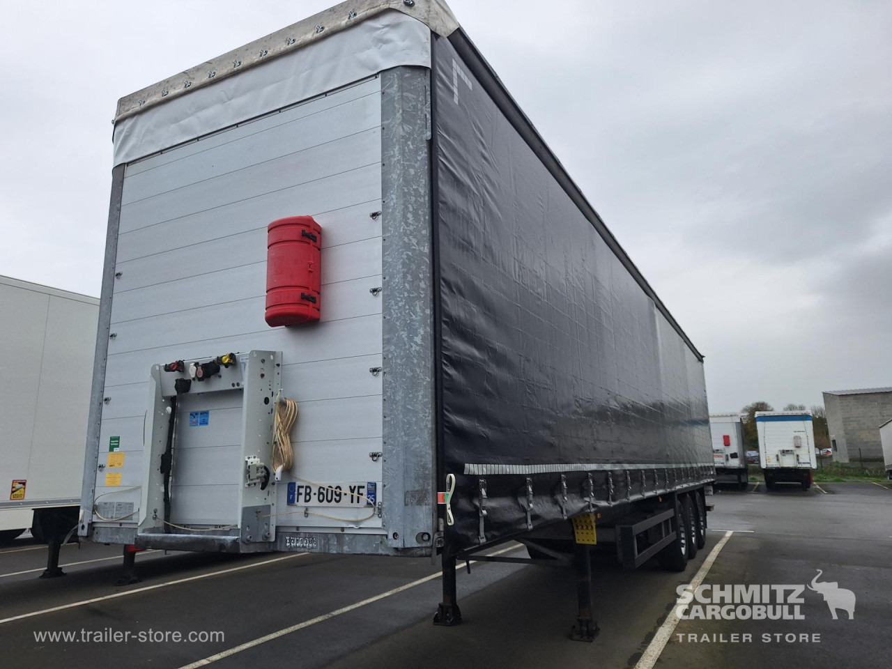 SCHMITZ Curtainsider Standard Taillift - الخيمة نصف مقطورة: صور 3 SCHMITZ Curtainsider Standard Taillift - الخيمة نصف مقطورة: صور 3