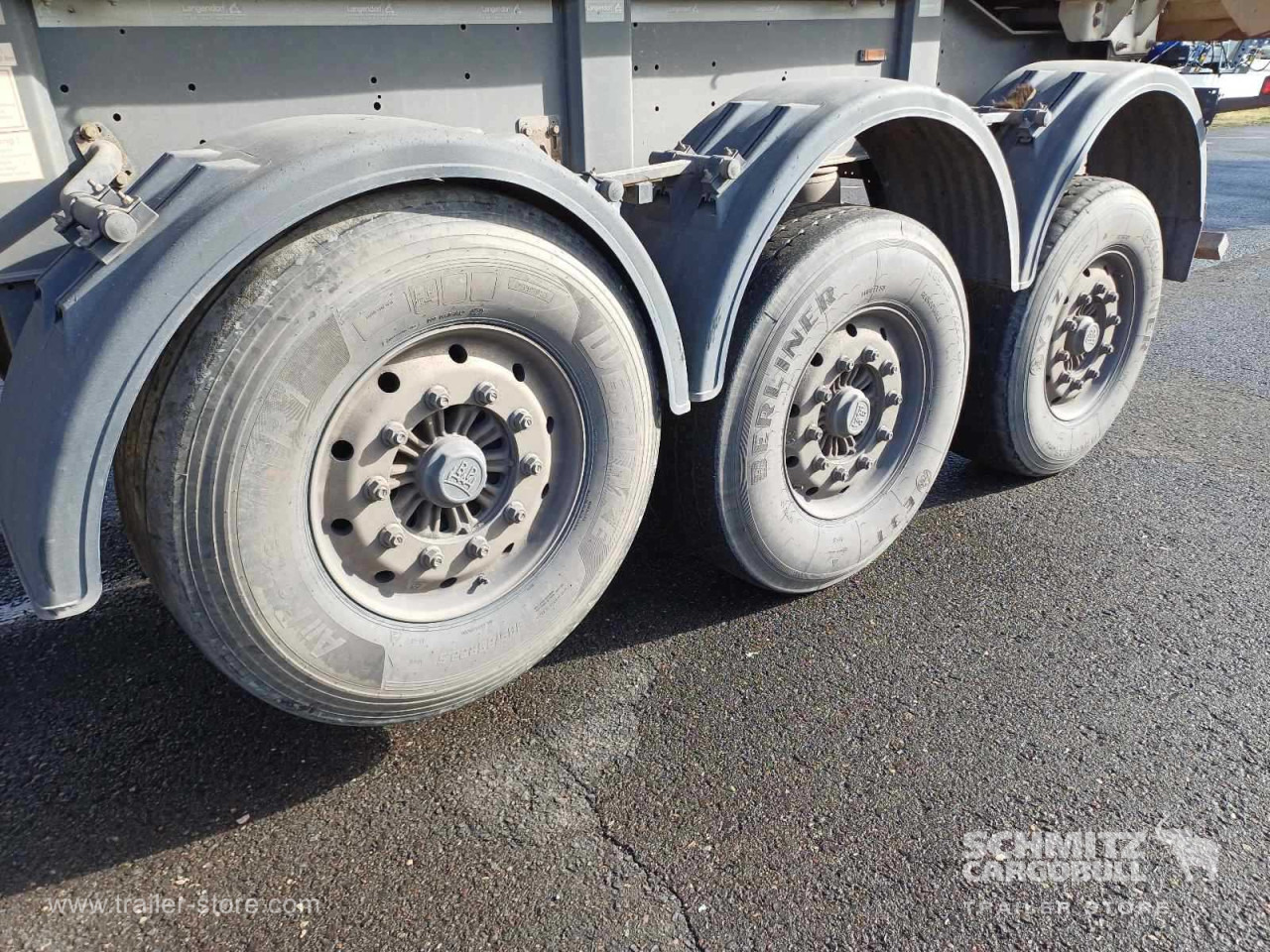 LANGENDORF Auflieger Kipper Stahlrundmulde 24m³ - قلابة نصف مقطورة: صور 3 LANGENDORF Auflieger Kipper Stahlrundmulde 24m³ - قلابة نصف مقطورة: صور 3