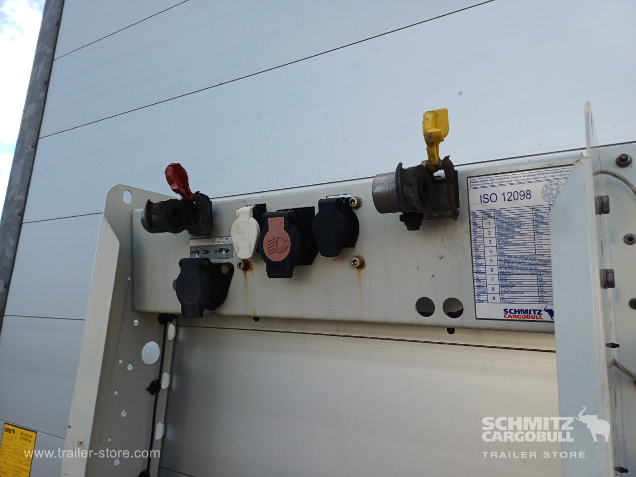SCHMITZ Auflieger Curtainsider Mega - الخيمة نصف مقطورة: صور 2 SCHMITZ Auflieger Curtainsider Mega - الخيمة نصف مقطورة: صور 2