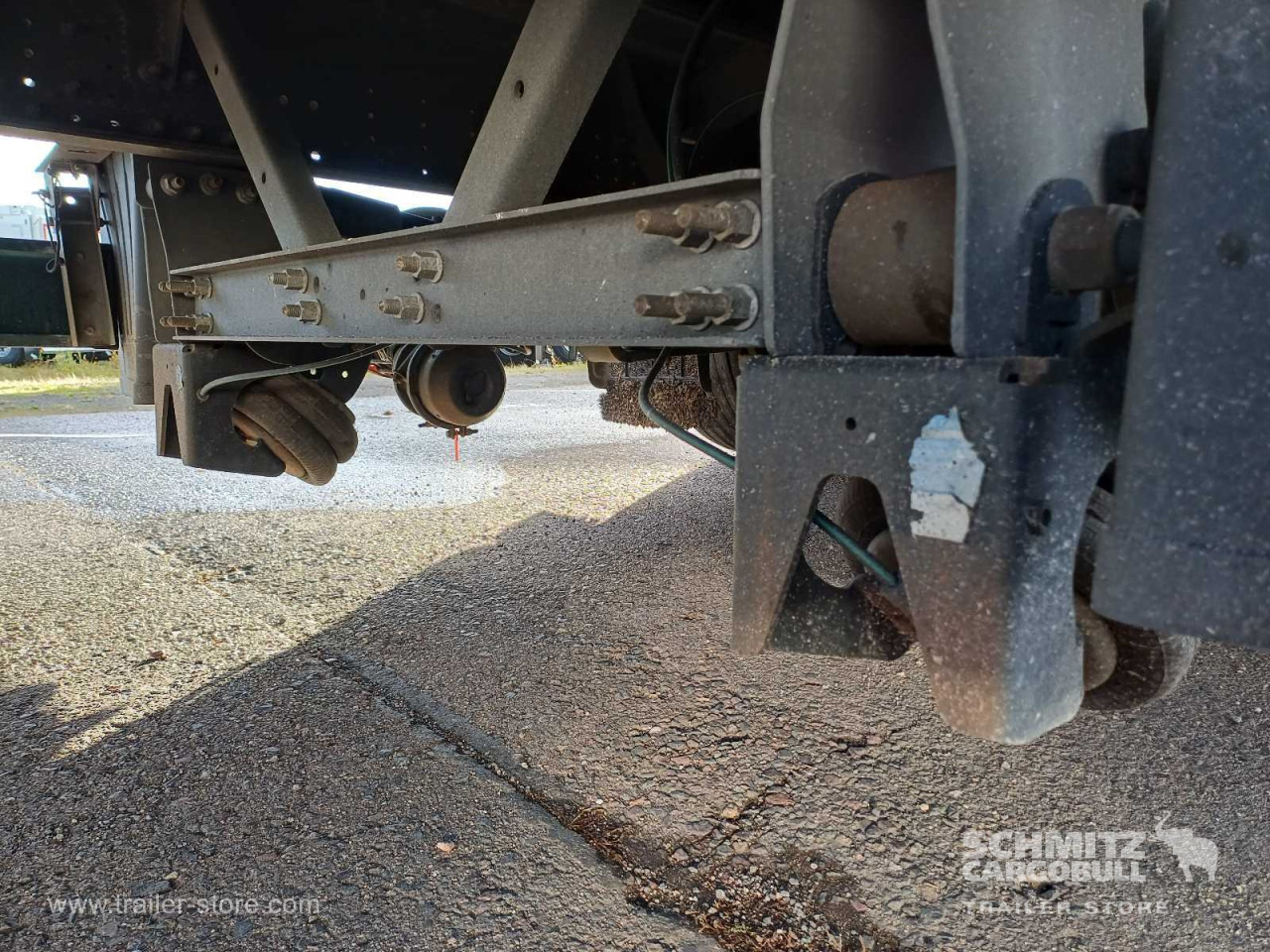 SCHMITZ Auflieger Curtainsider Mega - الخيمة نصف مقطورة: صور 4 SCHMITZ Auflieger Curtainsider Mega - الخيمة نصف مقطورة: صور 4