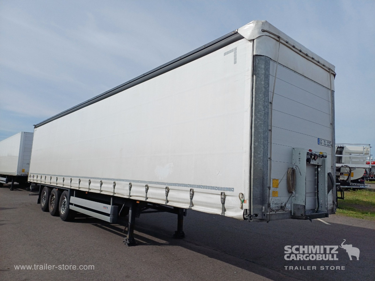 SCHMITZ Auflieger Curtainsider Standard - الخيمة نصف مقطورة: صور 1 SCHMITZ Auflieger Curtainsider Standard - الخيمة نصف مقطورة: صور 1